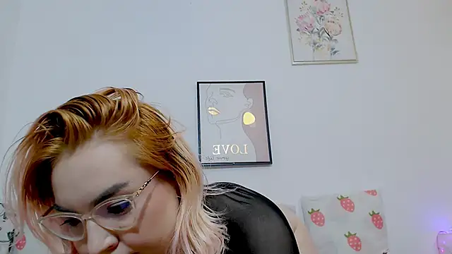 Catlady333 online show from September 9, 6:46 am