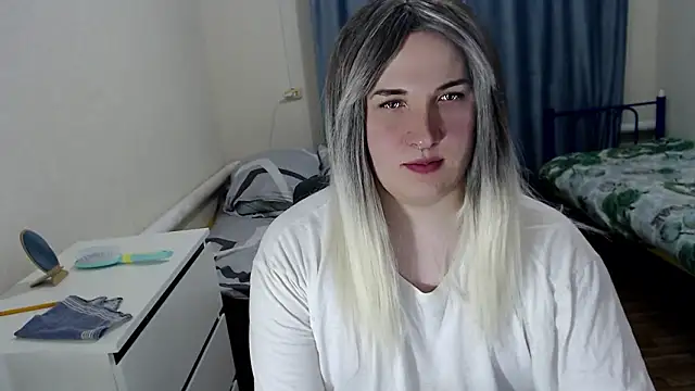 EvaMiron online show from March 29, 4:39 pm