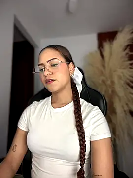 gretta kler1 online show from November 11, 11:35 pm