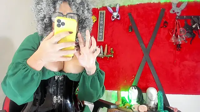 jena derboo online show from March 17, 10:41 am