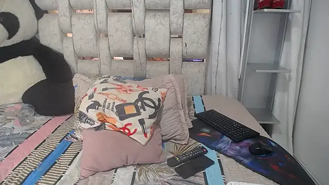 KEYRA-MILLER- online show from February 27, 2:55 am