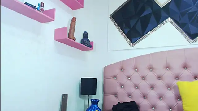 Snapshot of andrea_safeira_doll chatting on October 14, 7:38 pm andrea safeira doll online show from October 14, 7:38 pm