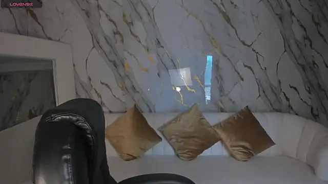 PaulinaSantos  online show from October 9, 8:02 pm