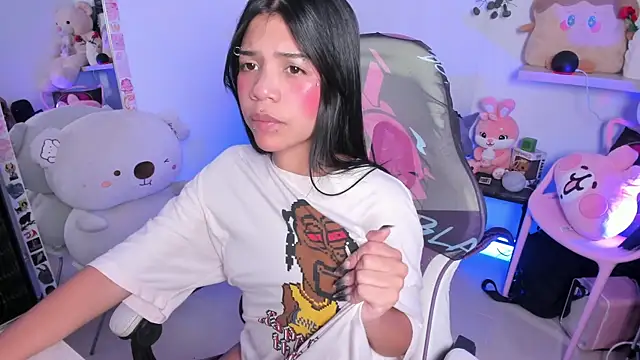 Snapshot of cutestephuwu chatting on October 30, 1:30 am cutestephuwu online show from October 30, 1:30 am