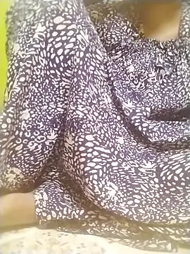 Tamilpriya47 online show from September 28, 4:45 pm