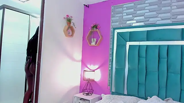 LORENSCOLLINS online show from September 16, 1:19 pm