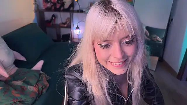 Snapshot of Eerectioneering chatting on September 22, 12:36 pm Eerectioneering online show from September 22, 12:36 pm