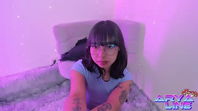 arysUwU online show from April 9, 6:19 am