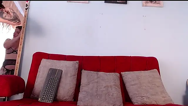 Snapshot of Tamararios chatting on October 17, 5:38 pm Tamararios online show from October 17, 5:38 pm