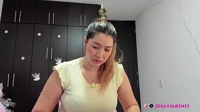 Soyqueen online show from September 10, 4:56 am