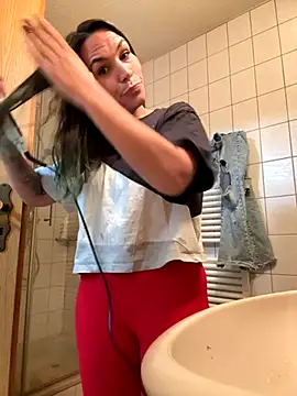 Lady Knaller online show from October 11, 7:49 pm