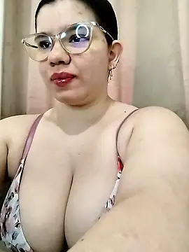 Danzel1105 online show from January 11, 4:45 pm