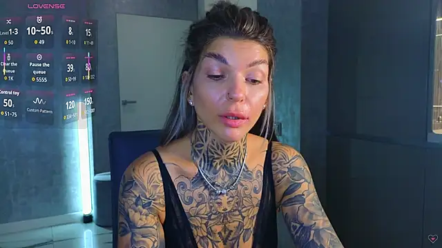 Snapshot of tattooedBabyy chatting on September 26, 8:45 am tattooedBabyy online show from September 26, 8:45 am