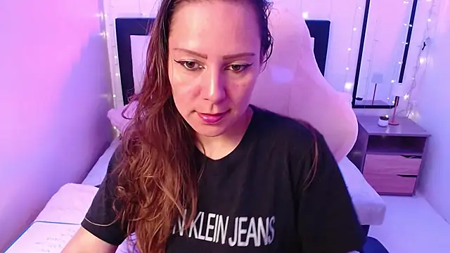 camila delarosa online show from July 1, 5:56 pm