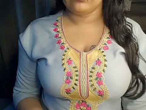 Trezza online show from November 2, 8:45 pm