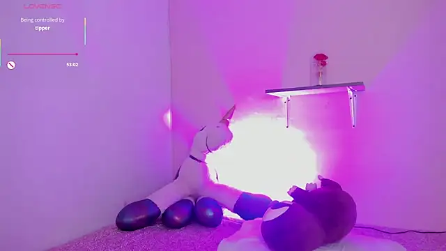 Oriana Guzman online show from December 13, 10:59 pm