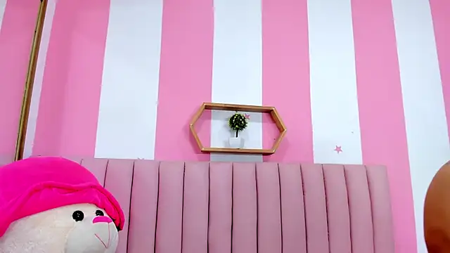 ISABELLA 020 online show from November 12, 2:04 pm