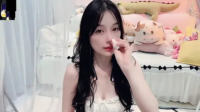 Snapshot of AKiKi711 chatting on September 14, 2:59 pm AKiKi711 online show from September 14, 2:59 pm