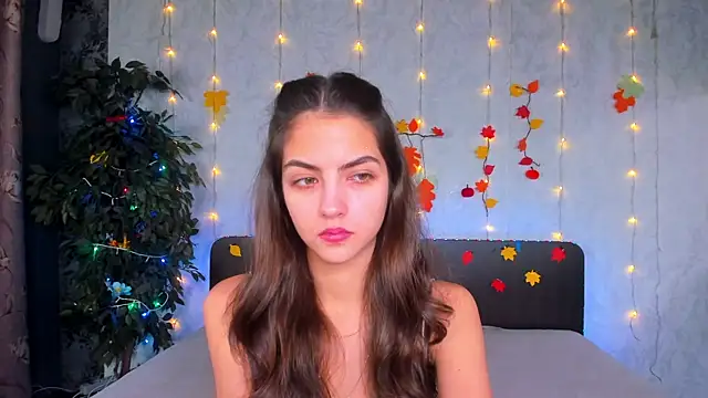 Milana Crystal  online show from November 21, 8:16 am