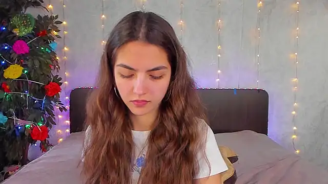 Milana Crystal  online show from May 31, 7:58 am