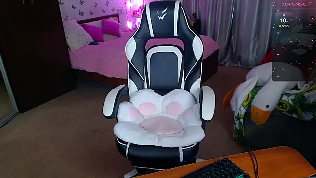 Sidney blush online show from February 24, 8:57 am