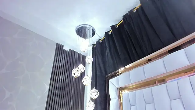 SarayRoyse online show from October 8, 8:02 pm