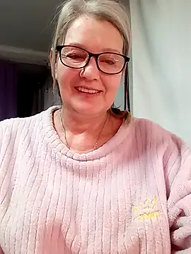 irinamaux online show from February 11, 6:59 am