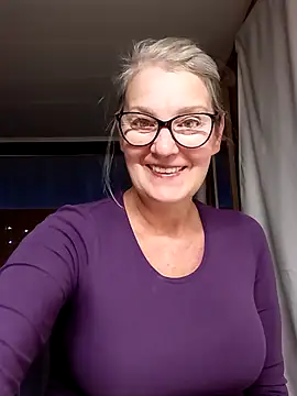 Snapshot of irinamaux chatting on September 26, 12:41 am irinamaux online show from September 26, 12:41 am