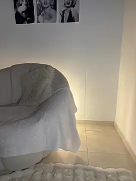 Sarapalmer1 online show from September 25, 9:34 pm