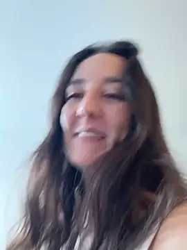 Snapshot of _Juliette chatting on October 21, 8:40 am Juliette online show from October 21, 8:40 am