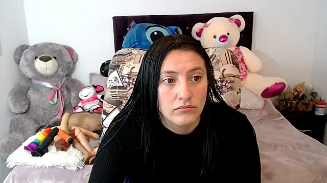 Snapshot of Lorenahot_06 chatting on October 10, 5:18 pm Lorenahot 06 online show from October 10, 5:18 pm