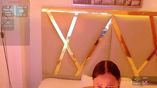 Snapshot of cattaleeyaa chatting on October 9, 12:42 pm cattaleeyaa online show from October 9, 12:42 pm