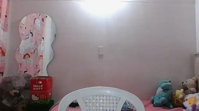 stephanie allen online show from September 26, 7:28 am