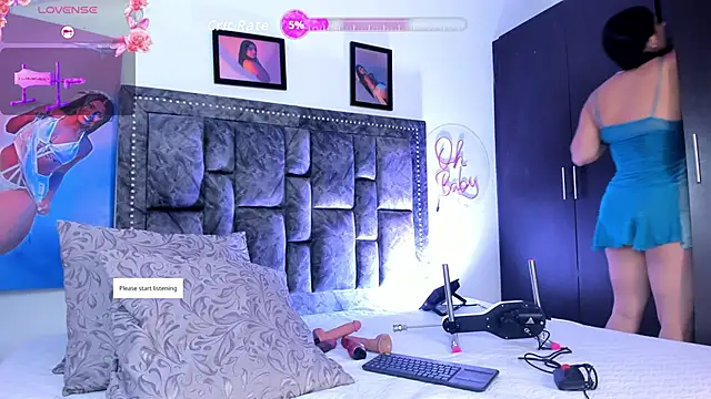 Snapshot of CandyRoxx1_ chatting on October 14, 7:27 pm CandyRoxx1 online show from October 14, 7:27 pm