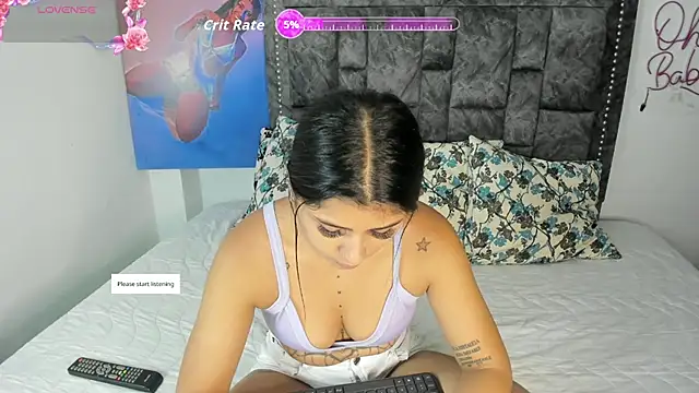 Snapshot of CandyRoxx1_ chatting on October 21, 4:05 am CandyRoxx1 online show from October 21, 4:05 am