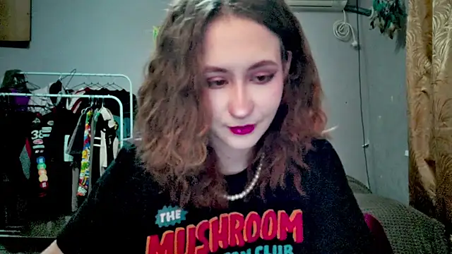 Snapshot of JoannaTompson chatting on September 15, 7:21 pm JoannaTompson online show from September 15, 7:21 pm