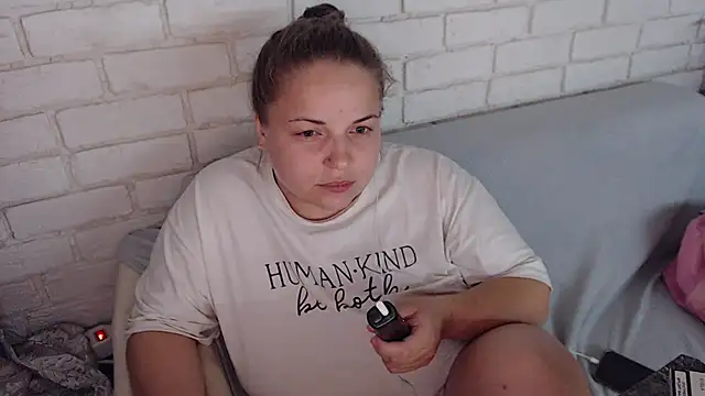 Snapshot of Crazyy_girl_ chatting on September 22, 3:43 pm Crazyy girl online show from September 22, 3:43 pm