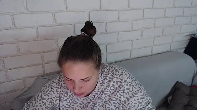 Snapshot of Crazyy_girl_ chatting on October 21, 2:43 pm Crazyy girl online show from October 21, 2:43 pm