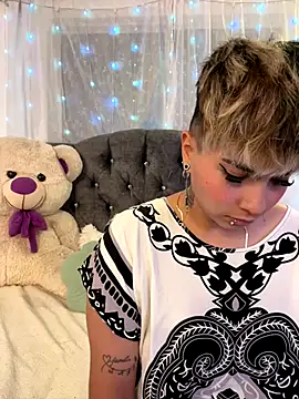 Chloe  and  Ivana  xxx online show from October 17, 7:39 pm