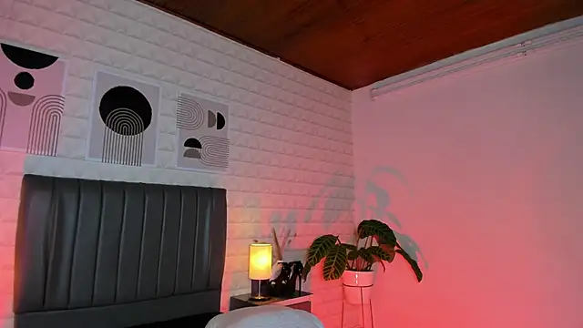 Snapshot of rose_barbara chatting on September 15, 12:13 pm rose barbara online show from September 15, 12:13 pm