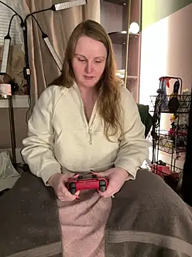 GingerSnap33 online show from February 24, 3:16 am