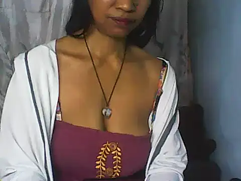 Snapshot of nene_belle chatting on September 19, 6:01 am nene belle online show from September 19, 6:01 am
