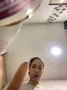 thaliacollins online show from January 17, 8:27 pm