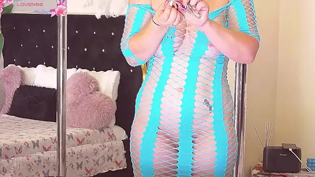 Snapshot of Estheraa chatting on September 15, 4:21 am Estheraa online show from September 15, 4:21 am