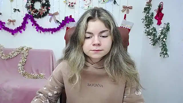 TinaRedly online show from December 20, 6:45 pm