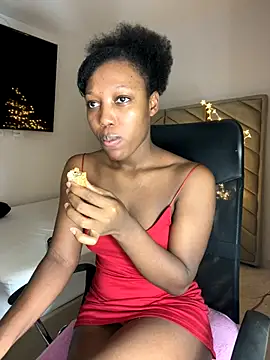 kellya  online show from October 31, 11:09 pm