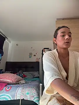 megan collins96 online show from July 17, 8:01 pm