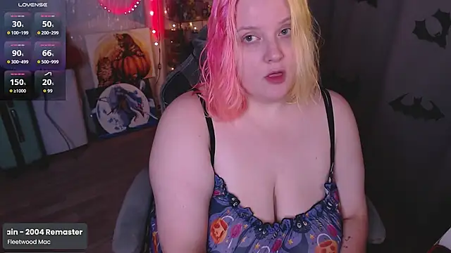 lissamuff online show from October 24, 3:19 pm