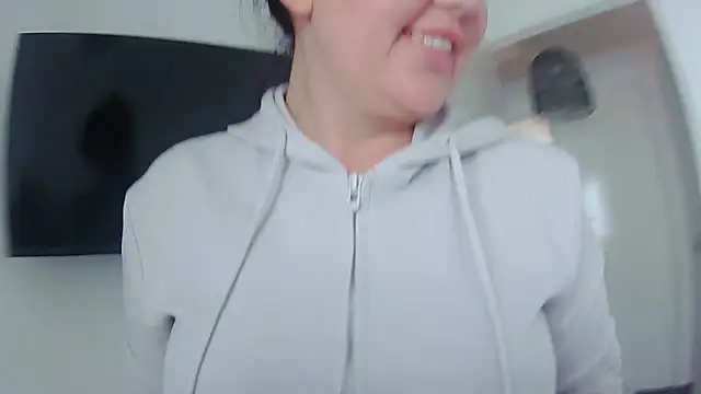 magical mia online show from September 24, 1:10 pm