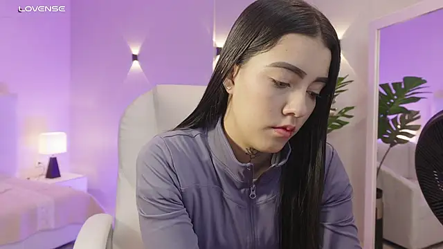 miagomezweb1 online show from September 22, 12:25 pm